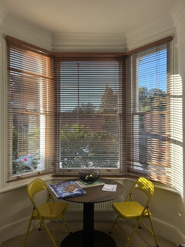 Room Hopton Road in Greater London