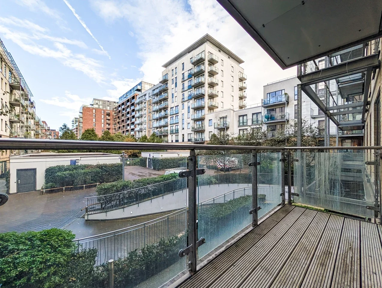 Flat Voysey Square in Greater London