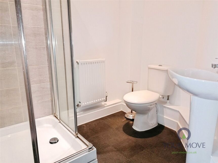 Flat Kensington Way in Wealden