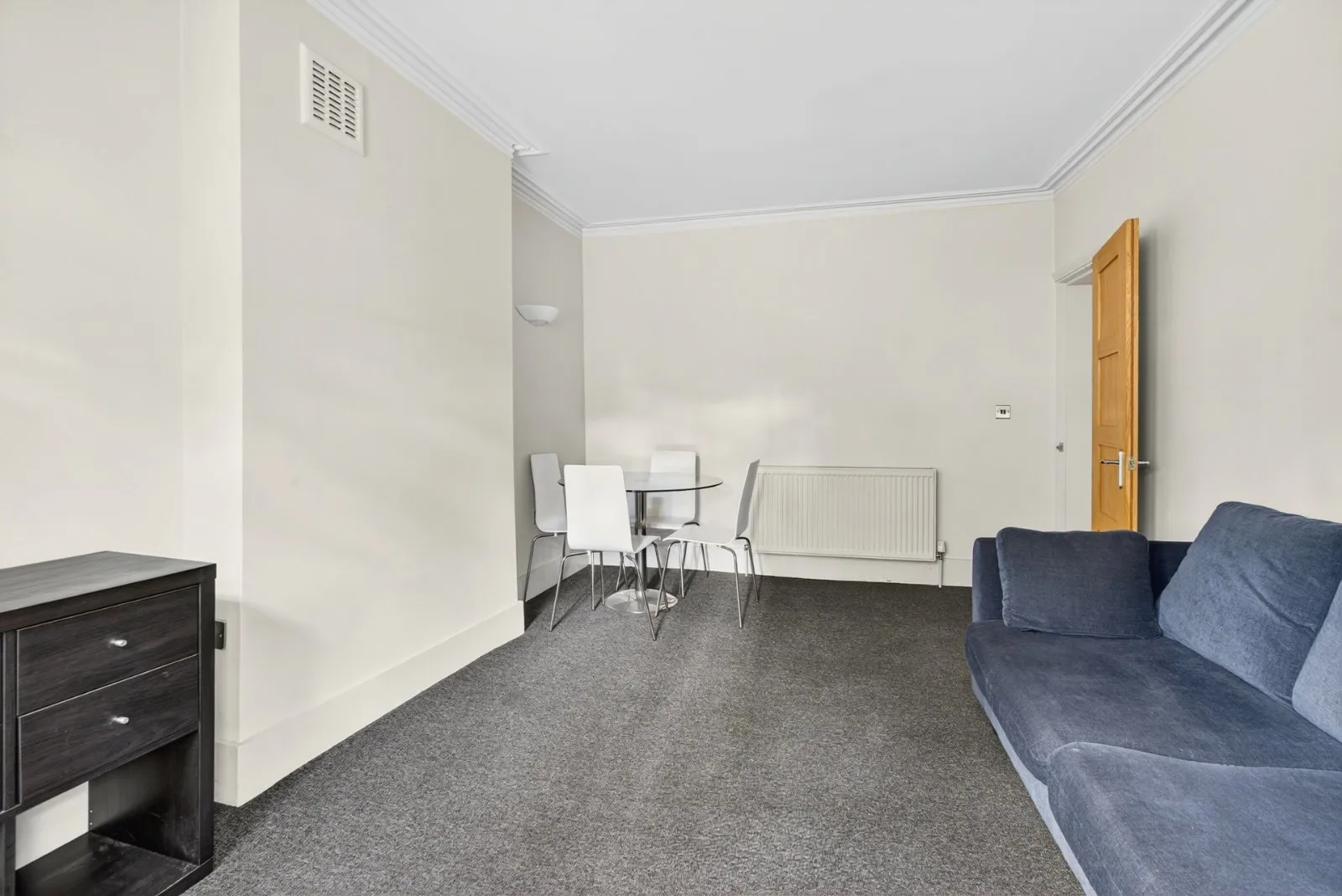Flat Waterloo Terrace in Greater London