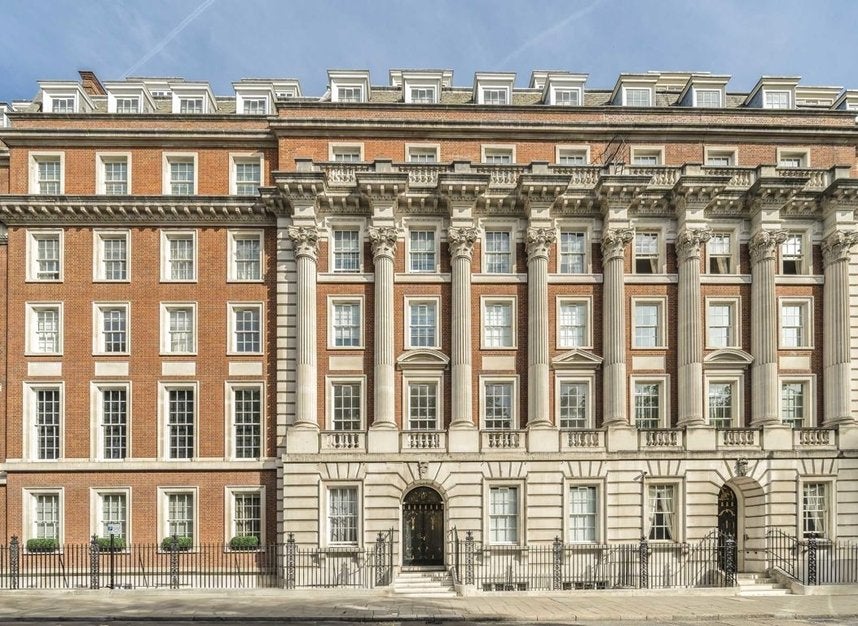 Flat Grosvenor Square in City of Westminster
