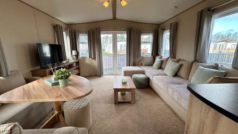 Flat Littlestone Road in Folkestone and Hythe District