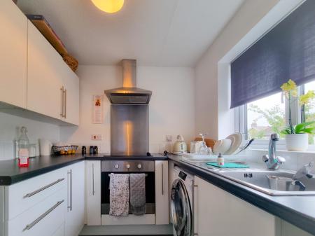 Flat Chiswell Court in Watford