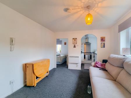 Flat Chiswell Court in Watford