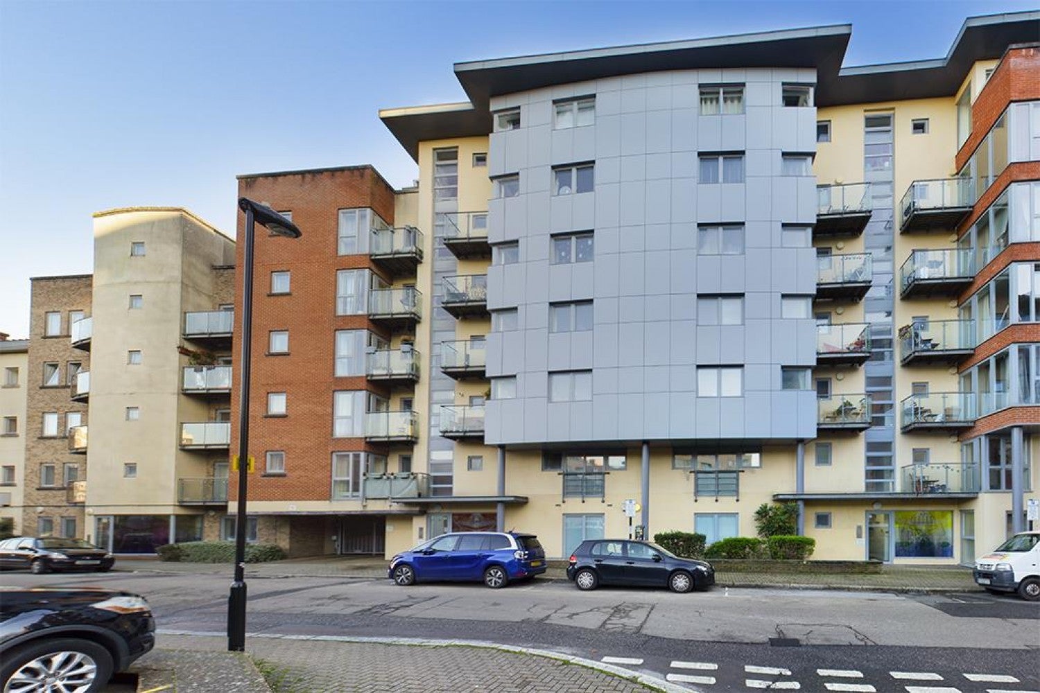 Flat Orchard Place in Southampton