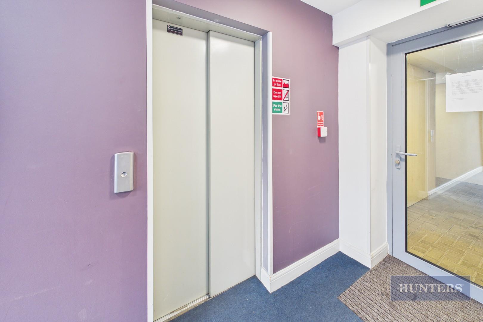 Flat Orchard Place in Southampton