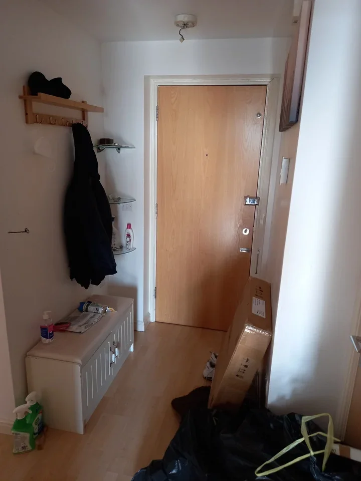 Flat Bedfont Lane in Greater London