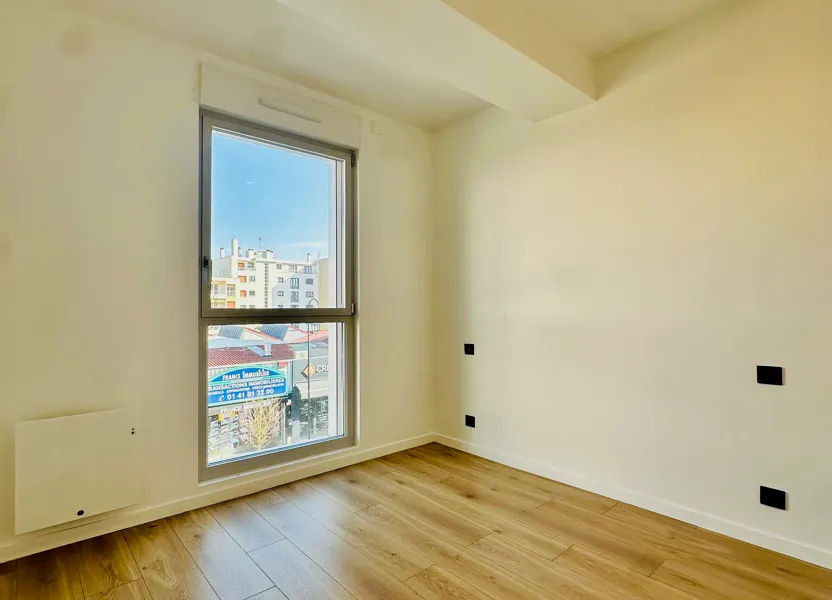 Flat Rue Léon Bocquet in Saint-Maur-des-Fossés