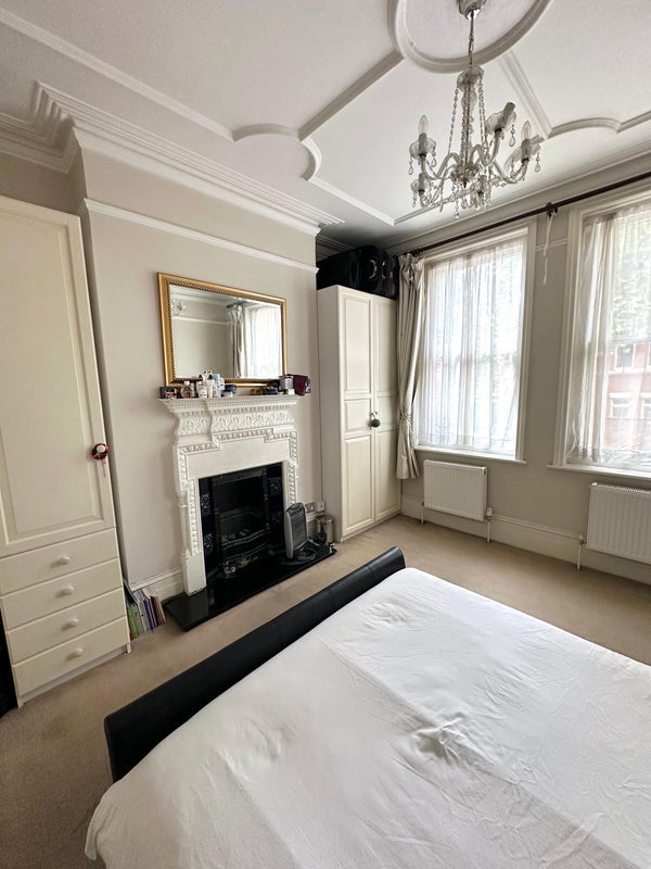 Room Elgin Avenue in City of Westminster