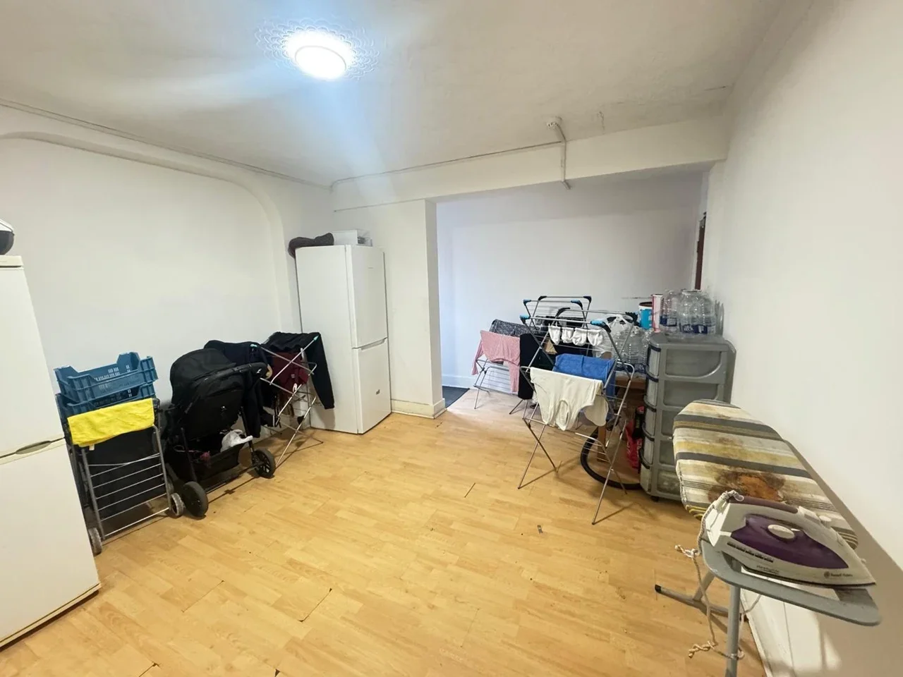 Room Ilford Lane in Greater London