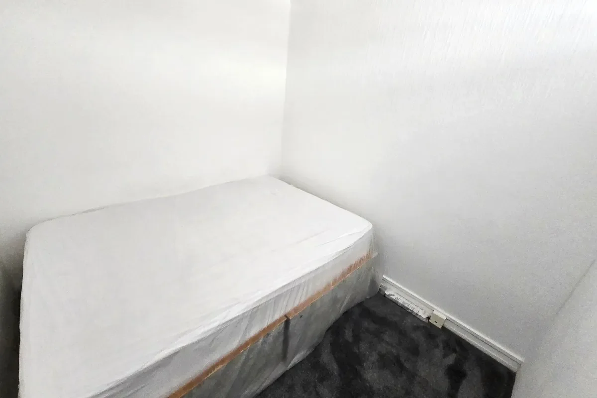 Flat Tiptree Drive in Greater London