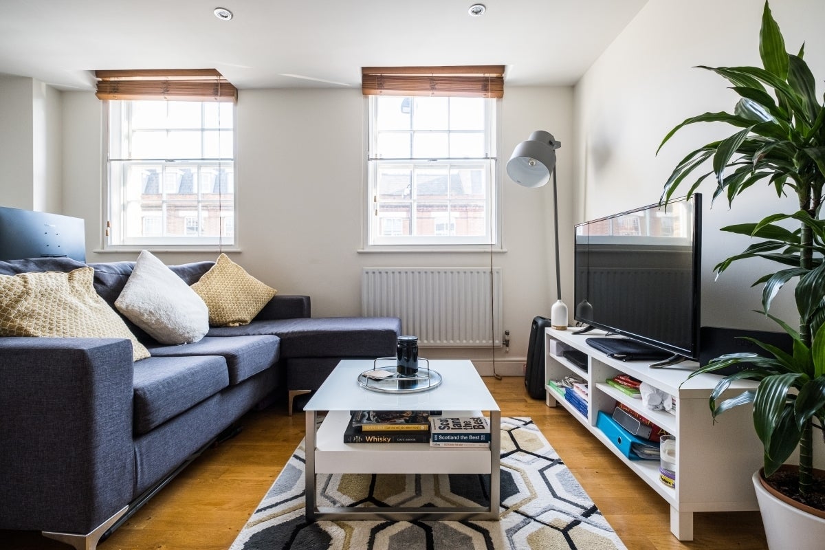 Flat Upper Street in Greater London