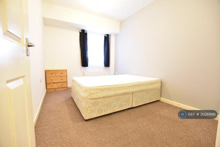 Flat Moulton Rise in Luton