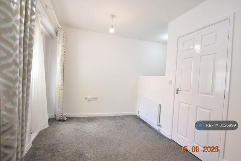 Flat Moulton Rise in Luton