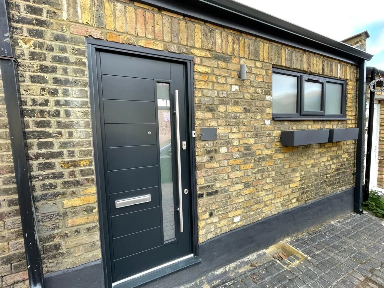 Flat Chingford Road in Greater London