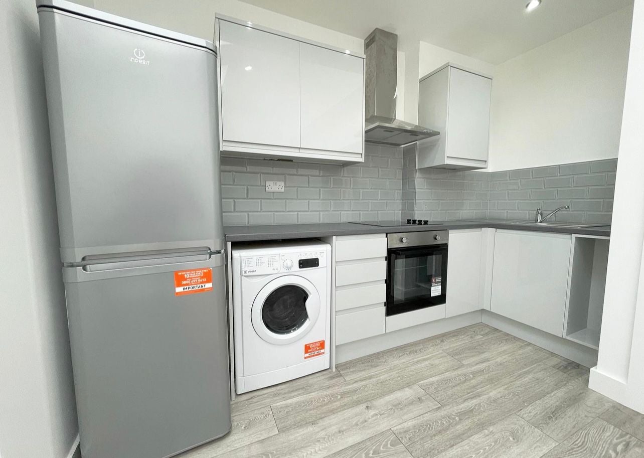 Flat Chingford Road in Greater London