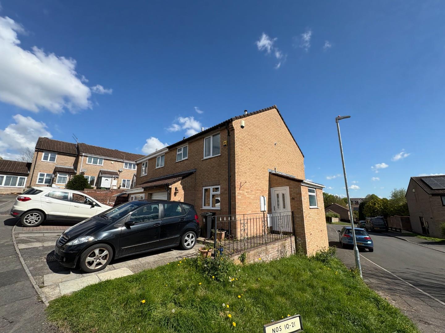 Flat Glanville Gardens in Kingswood