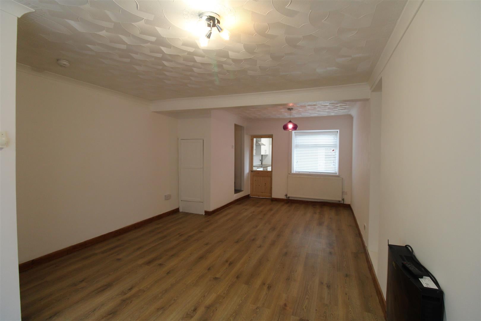 Flat Hopkinstown Road in Pontypridd