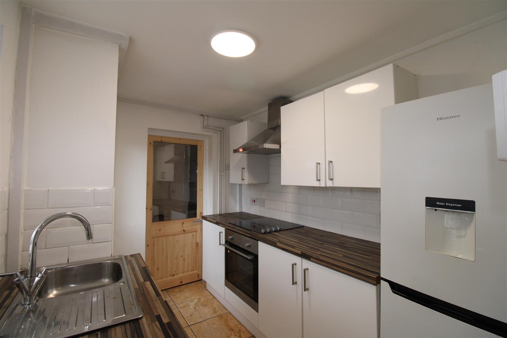 Flat Hopkinstown Road in Pontypridd