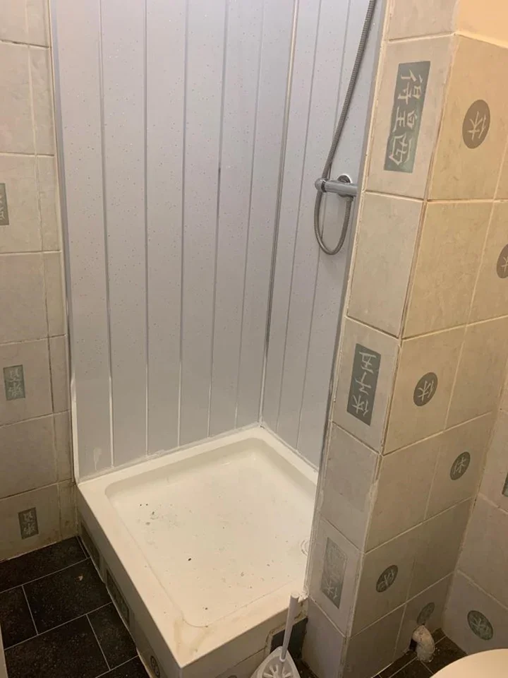 Flat Colenso Road in Greater London