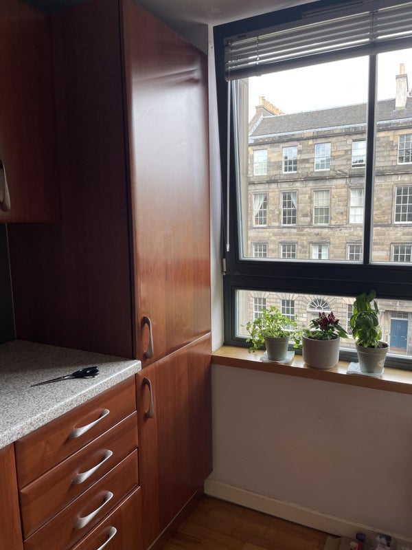 Flat East London Street in City of Edinburgh