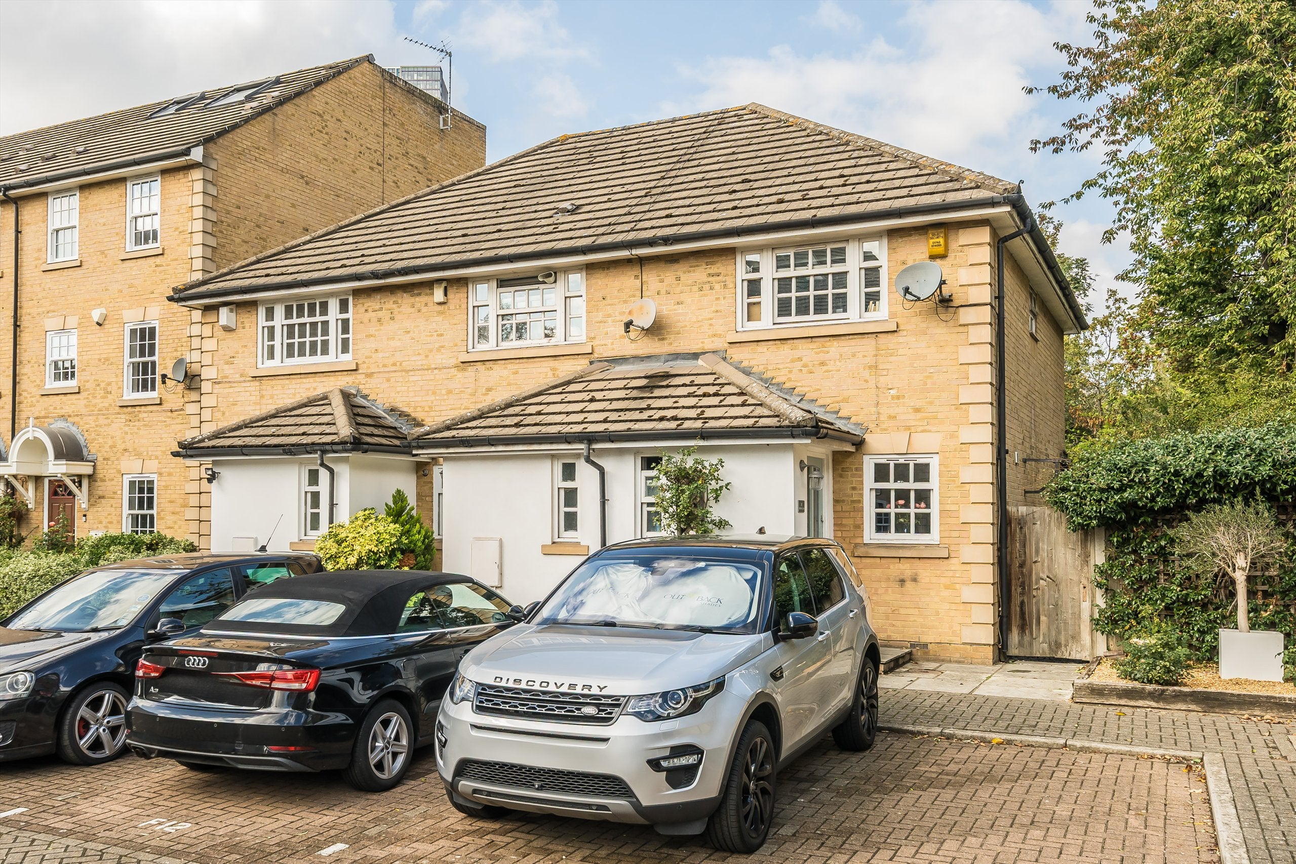 House Harleyford Road in Greater London