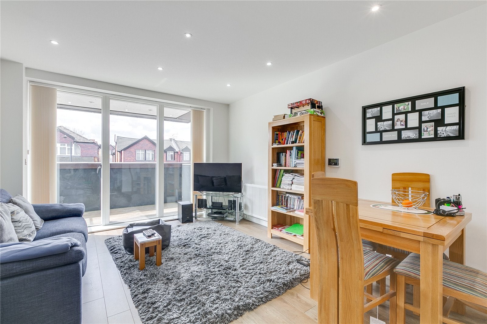 Flat Willesden Lane in Greater London