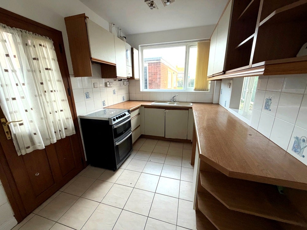 House Herricks Avenue in Leicester