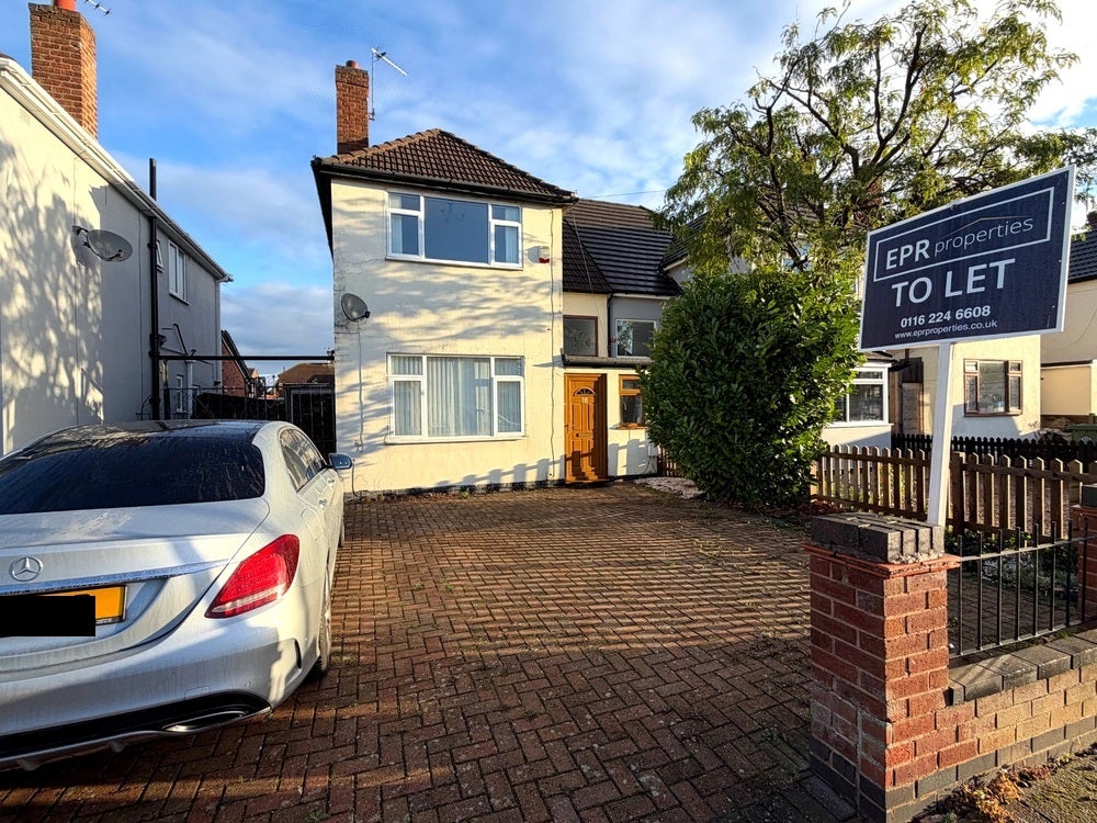 House Herricks Avenue in Leicester