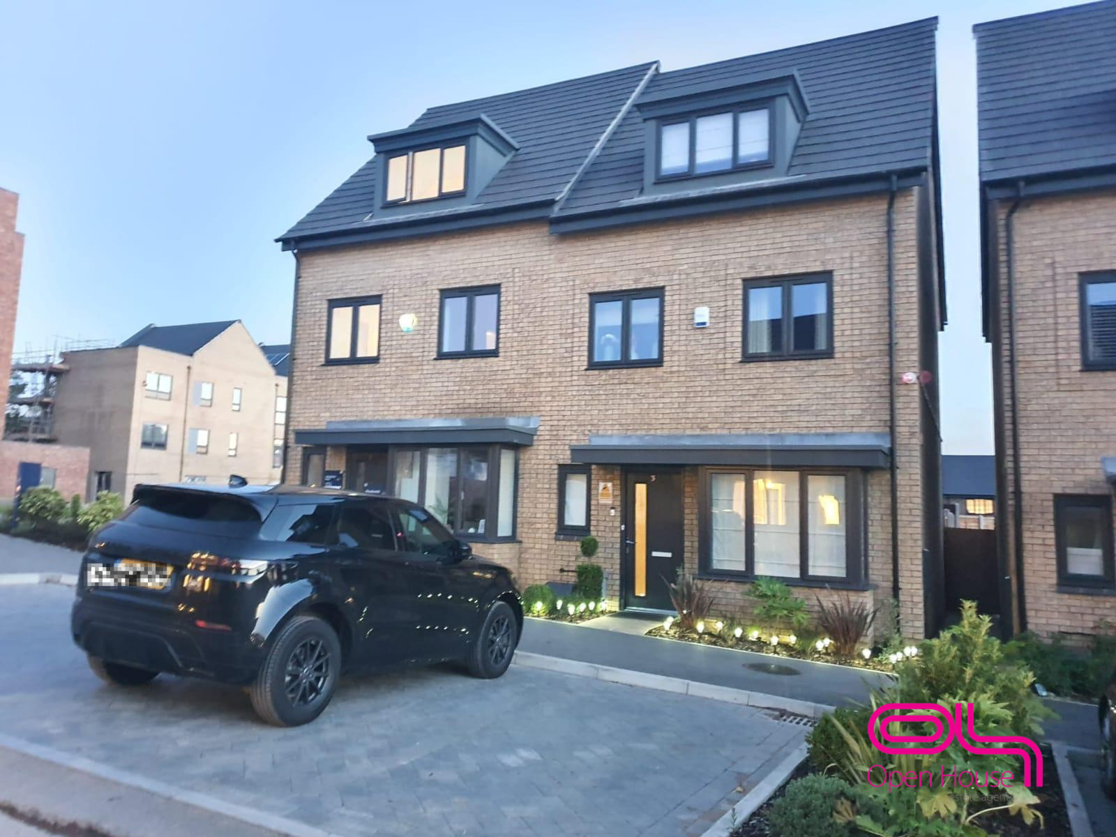 House Elm Road in Metropolitan Borough of Solihull