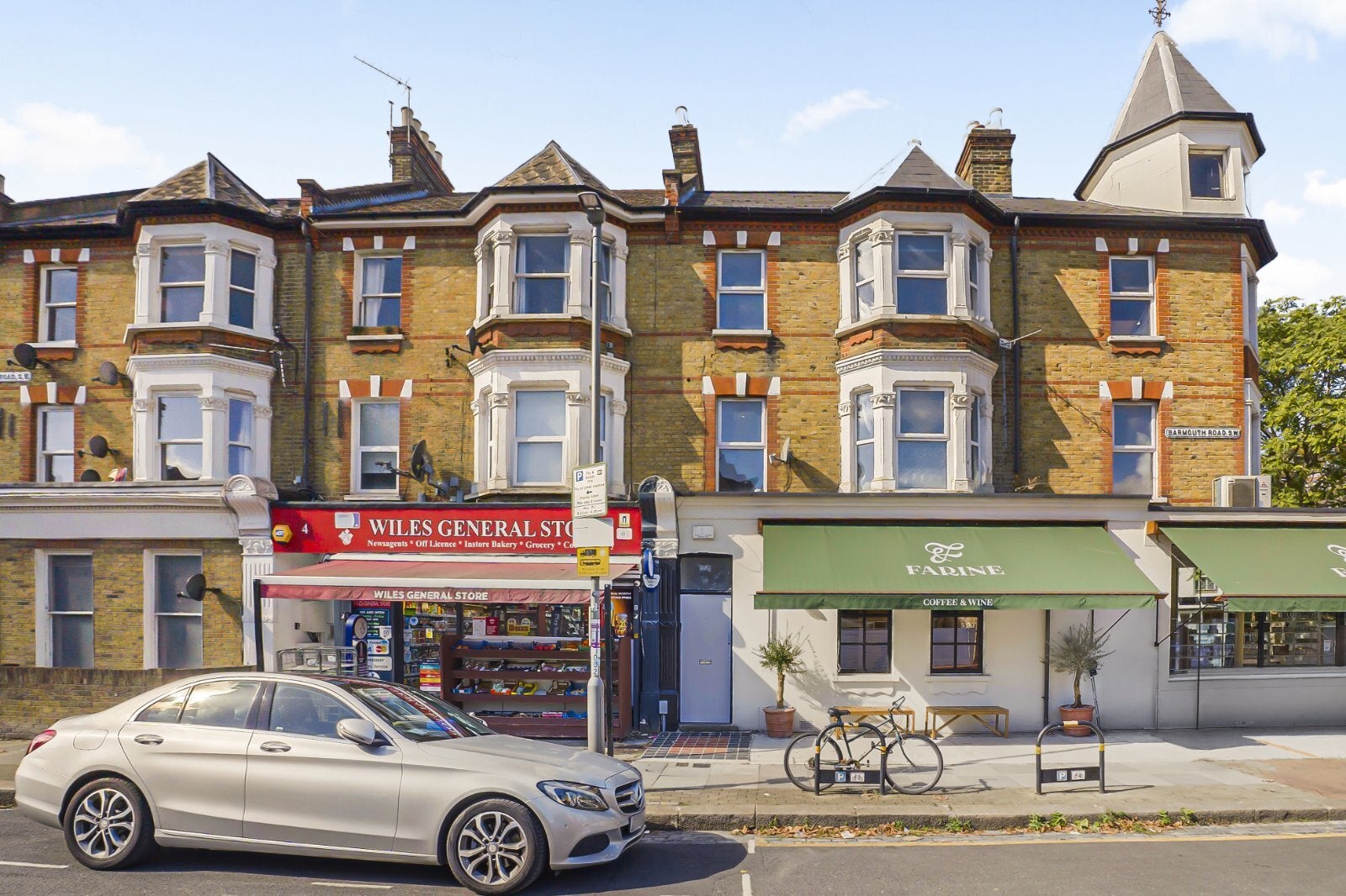 Flat Barmouth Road in Greater London