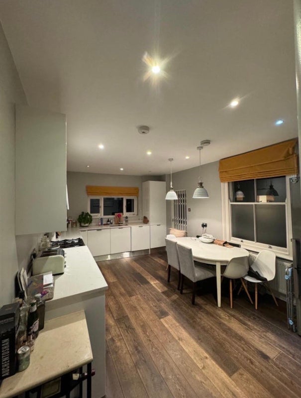 Room Edenvale Street in Greater London