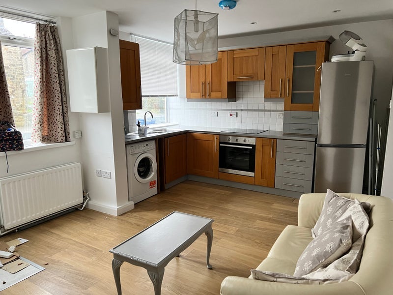 Flat Rockley Crescent in Barnsley