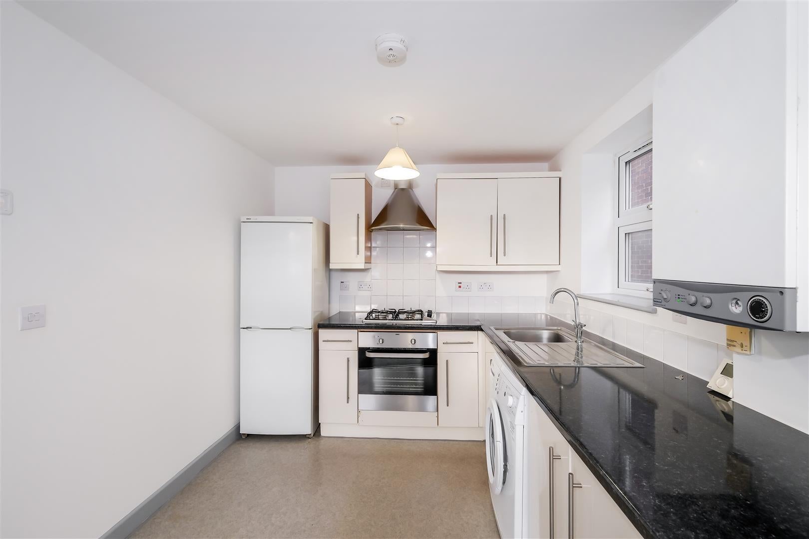 Flat Wanstead Lane in Greater London