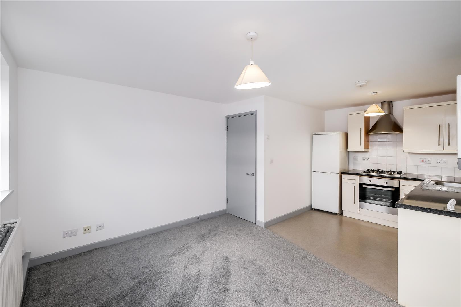 Flat Wanstead Lane in Greater London