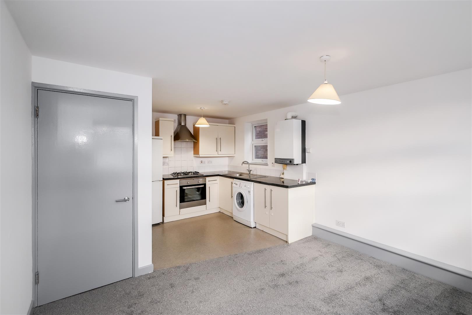 Flat Wanstead Lane in Greater London