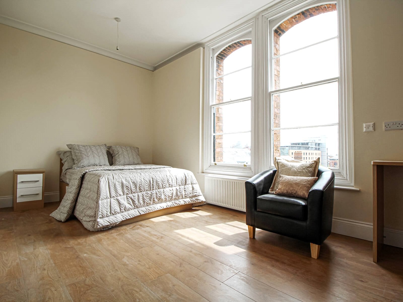 Flat Clarendon Road in Leeds