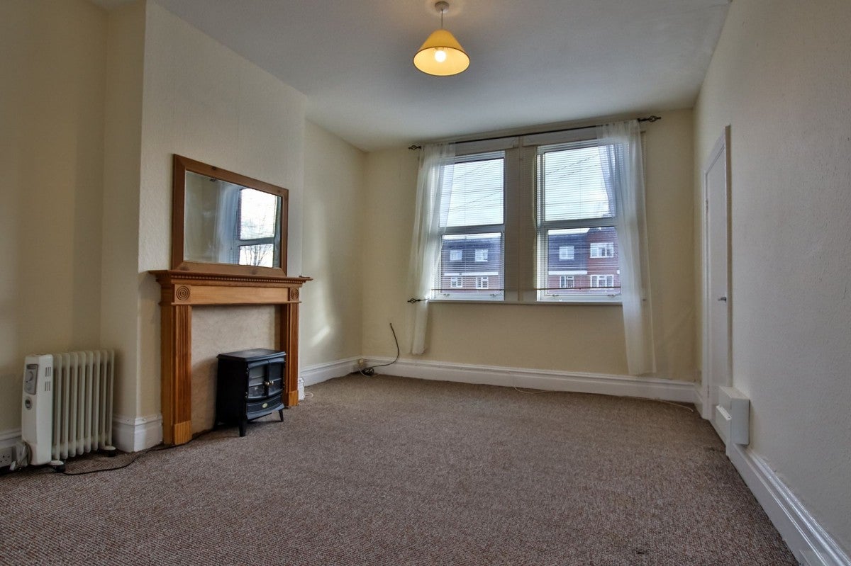 Flat Ombersley Road in Worcester