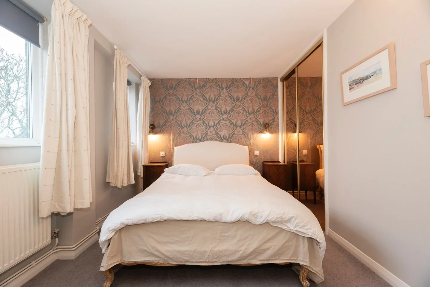 Flat Heathfield Road in Greater London