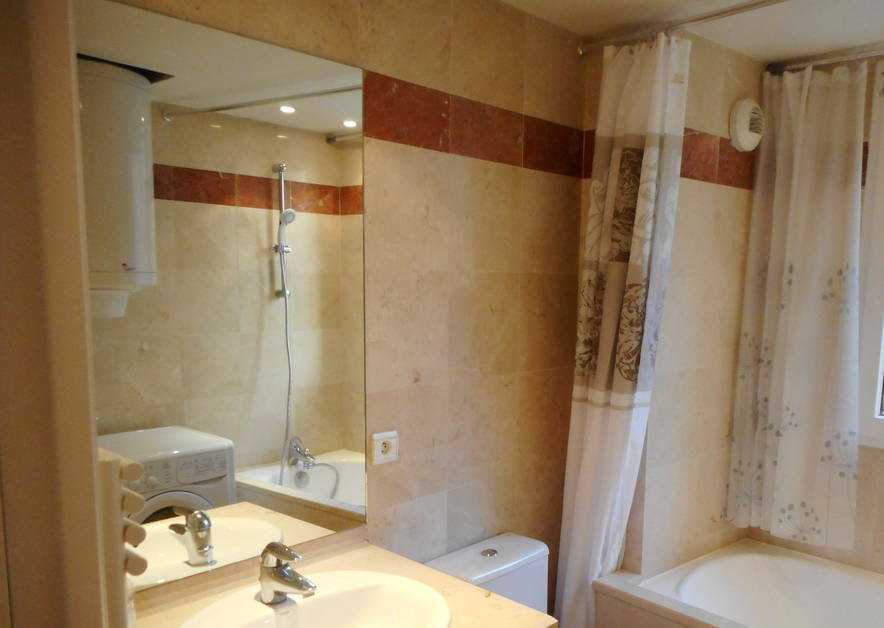 Flat Rue Olivier de Serres in Paris