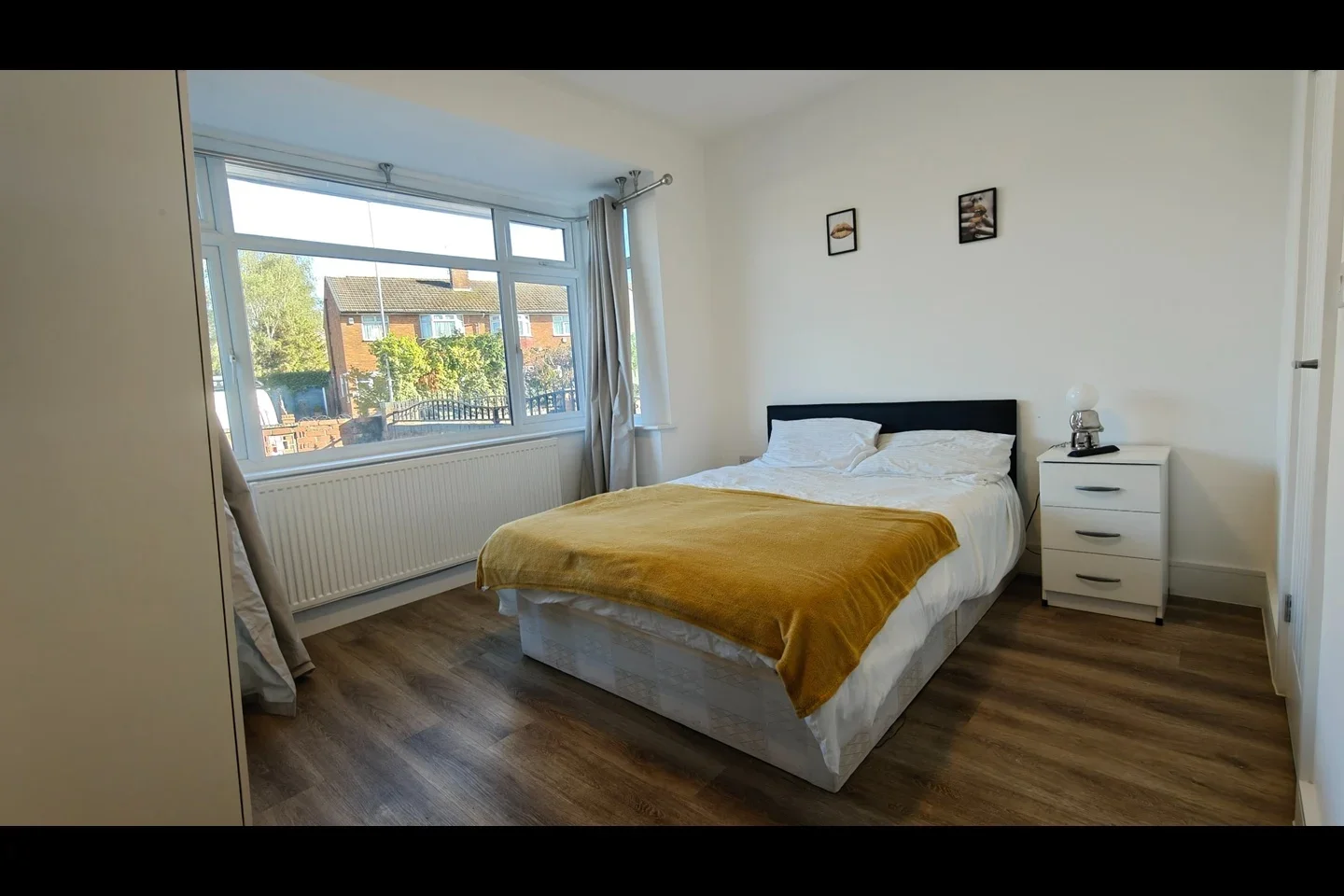 Room Willow Tree Lane in Greater London
