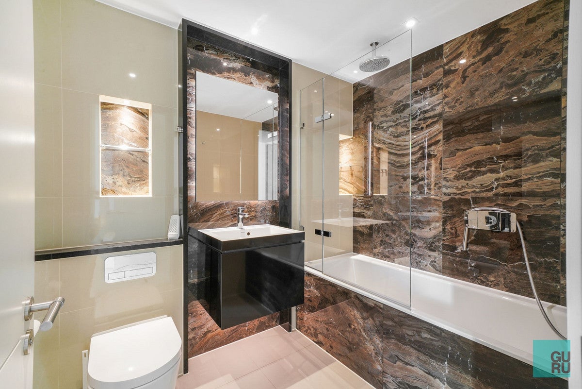 Flat Totteridge Common in Greater London