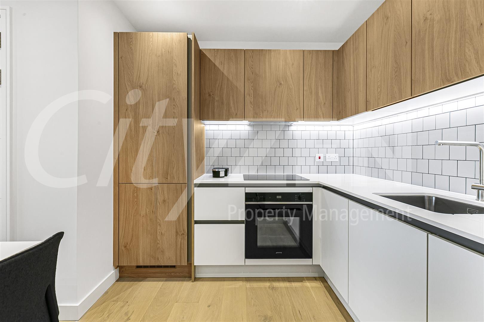 Flat Clarendon Road in Watford