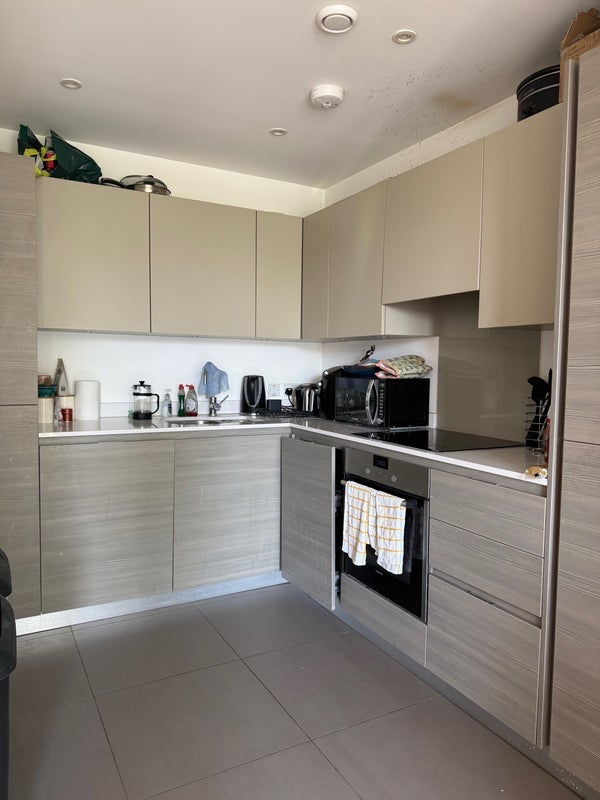 Room Approach Road in Greater London