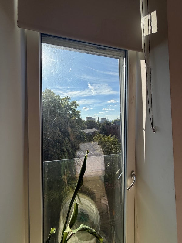 Room Approach Road in Greater London