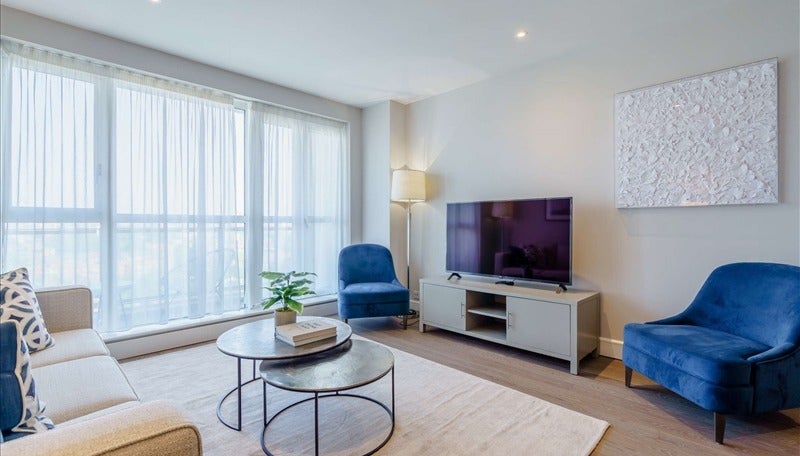 Flat Westferry Circus in Greater London