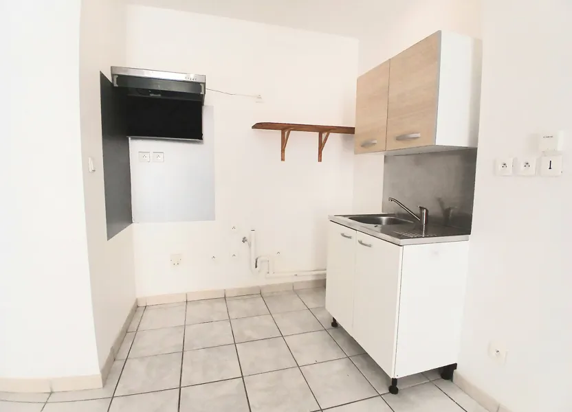 Appartement Route de Pézenas à Tourbes