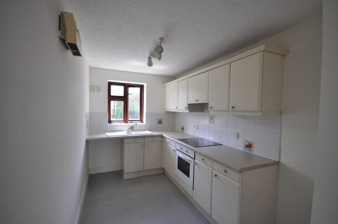 Flat Anita Avenue in Sandwell