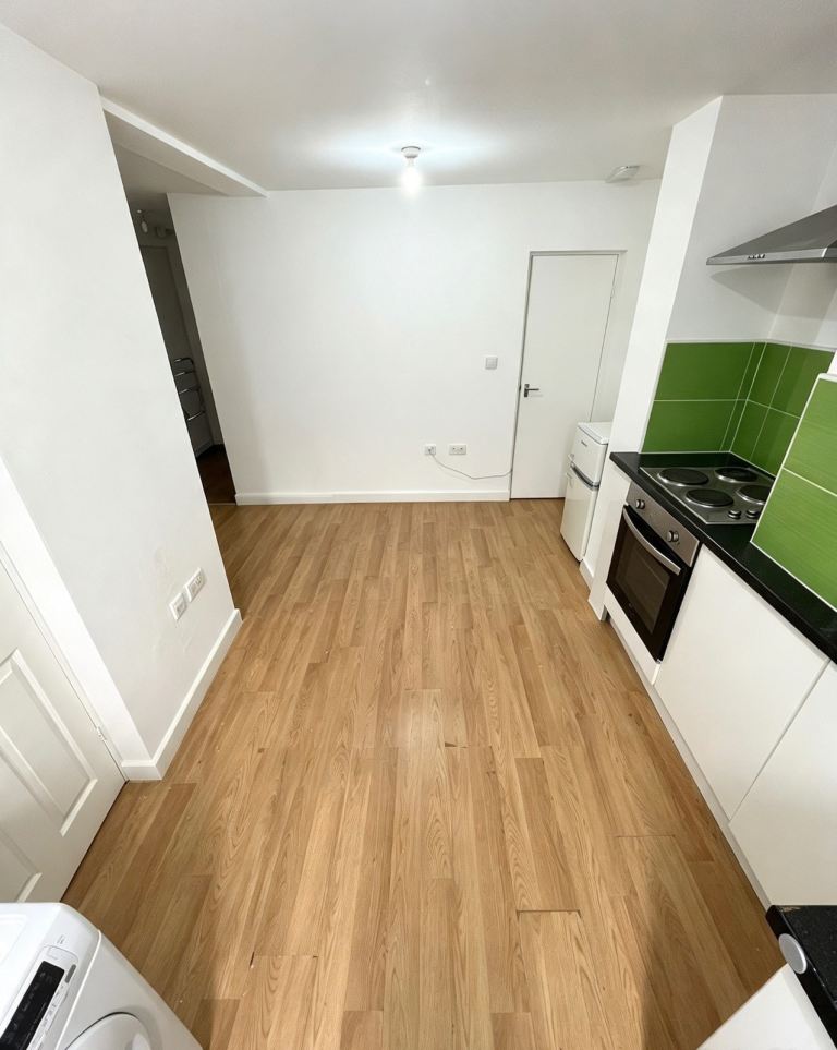 Flat Gipton Street in Leeds