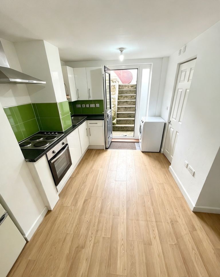 Flat Gipton Street in Leeds